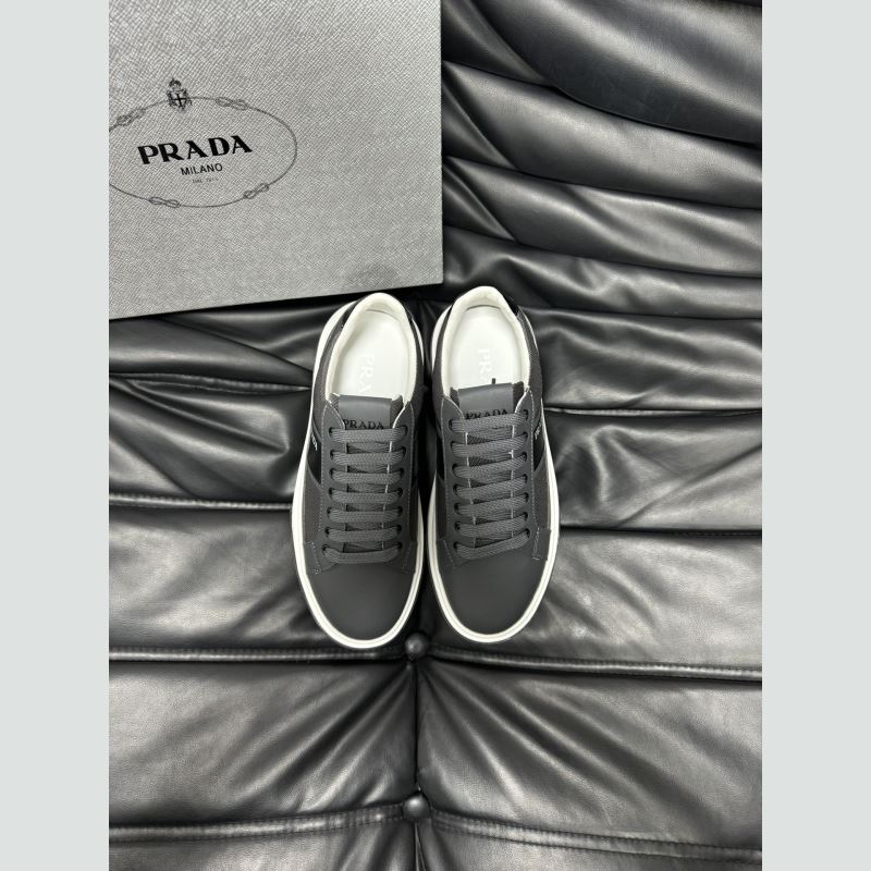 Pra*a sneakers
